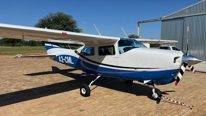 Cessna-C210N-for-sale-in-Africa-Cessna-210N-aircraft-sale-Aircraft-for-sale-Kenya-Cessna-C210N-dealers-Africa-Cessna-planes-South Africa-Light-aircraft-for-sale-Africa